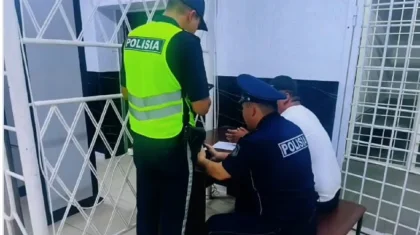 Атырау облысында жүргізуші полицияға қатысты жалған видео таратқаны үшін істі болды (ВИДЕО)