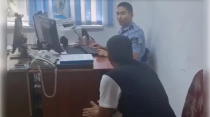 «Мен оны тек жақсы көрдім»: Ақтөбеде ер адам бұрынғы сүйіктісіне үш жыл бойы тыныштық бермеген