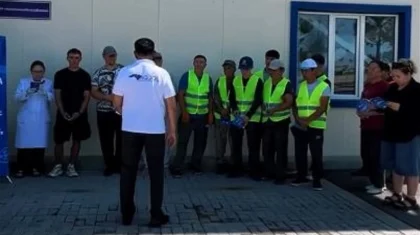 «Ақ жол» өкілдері Талдықорғанда «Жетісу Мажико Агрокешені» ұжымымен кездесті