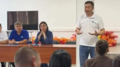 «Ақ жол» партиясы Қостанайда еңбек ұжымымен кездесу өткізді