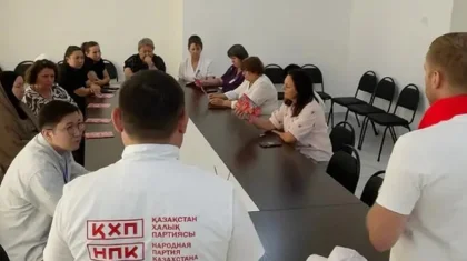 ҚХП өкілдері Тереңкөл ауданында дәрігерлермен кездесті