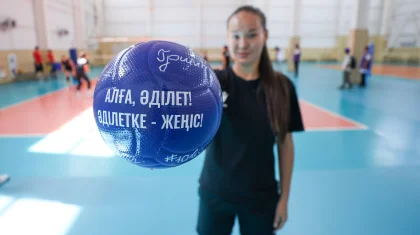 Қазақстанның он дүркін чемпиондары сайлауда «Әділет» партиясын қолдады
