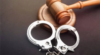 Маңғыстауда жалған неке арқылы 50 млн теңге жымқырған подполковник 6 жылға сотталды