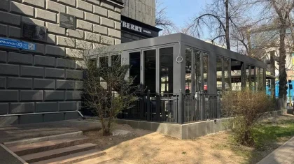 Алматы орталығындағы дәмханаға заңсыз салынған жапсаржай бұзылды