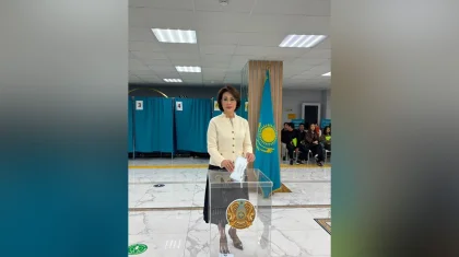 Ақмарал Әлназарова Құрылтай сайлауында дауыс берді
