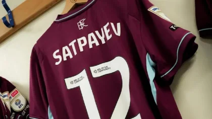 Дастан Сәтбаев «Бернли» сапында матчқа қатысатын футболшылардың тізіміне алғаш рет енді
