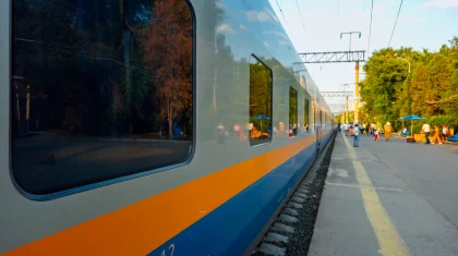 Маңғыстауда пойызға отыру кезінде жолаушы қайтыс болды