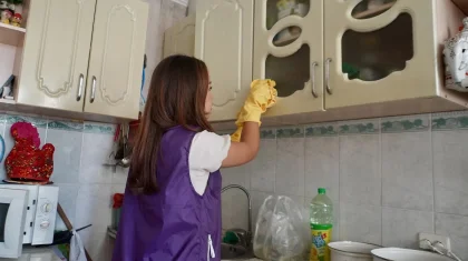 «Ардагерлерді ардақтайық»: Жастар еліміздің барлық өңірінде қарттарға көмектесіп жүр