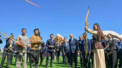 Сеулде қазақ этноауылы ашылды: Тоқаев пен Корея спикері аралап шықты (ФОТО)