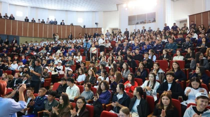 «Жастар – Заң мен тәртіптің тірегі»: Қарағандыда 15 мыңнан астам студент қатысқан форум өтті