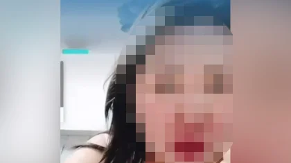Талдықорғанда 40-тан асқан әйел іш киіммен тікелей эфирге шығып, боғауыз сөздер айтқан (ВИДЕО)