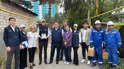 Шұбарға газ тартылды: «Әділет» партиясы смарт-есептегіштер орнатуға көмектесіп жатыр