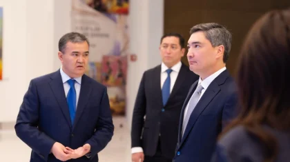 Еңбек күні қарсаңында Олжас Бектенов «Еңбек – ел мұраты» іс-шарасына қатысты