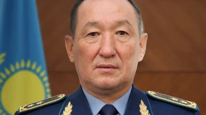Қосанов Қорғаныс министрі лауазымынан босатылды