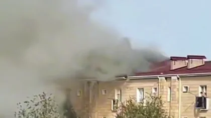 Қонаевта көпқабатты тұрғын үйдің шатыры өртенді: ТЖМ жедел штаб құрды