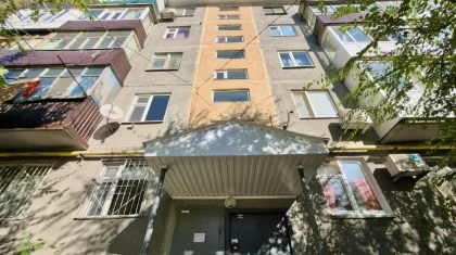 Жылу құбыры мен шатыры ауысты: Ақтөбеде көпқабатты үйлерді жөндеуге 1,7 млрд теңге жұмсалды