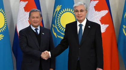 Тоқаев пен Камбоджа Премьер-министрі Хун Манет шағын құрамда келіссөз жүргізді