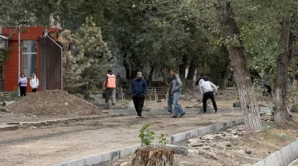 «Әділет» партиясының араласуынан кейін Тараздағы бүлінген тротуарлар қайта жөнделді
