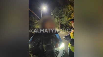 Алматы тұрғыны көршісінің терезесінен ауыр қылмысты көрген – үйден ер адамның мәйіті табылды (ВИДЕО)
