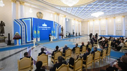 Металлург, мұғалім, дәрігер, мәдениет қайраткерлері: Тоқаев бір топ азаматты марапаттады