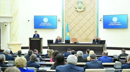 Мемлекет басшысының атынан  Халық Кеңесінің төрағасы мемлекеттік наградаларды табыстады