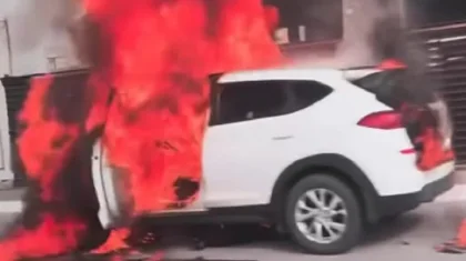 Ақтауда Hyundai көлігі сау-тамтығы қалмай өртеніп кетті: ішінде 45 литрлік газ баллоны болған (ВИДЕО)