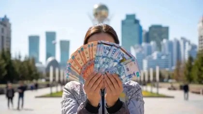 Шұғыл: Тоқаев Жаңа жылдан бастап ең төменгі жалақыны 100 мың теңгеге көтерді