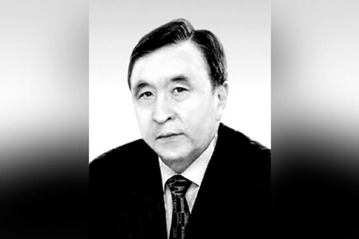 Политический казахский деятель