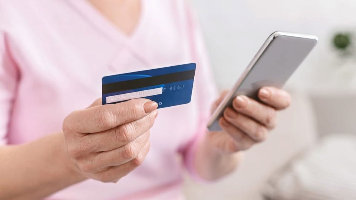 Ақмола облысында 82 жастағы зейнеткерді өз немересі тонап кеткен