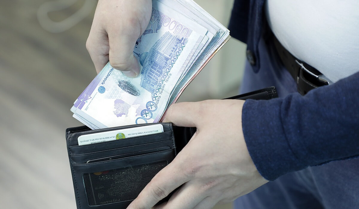 Павлодарда 11 адамнан тұратын қылмыстық топ мүшелері сотталды