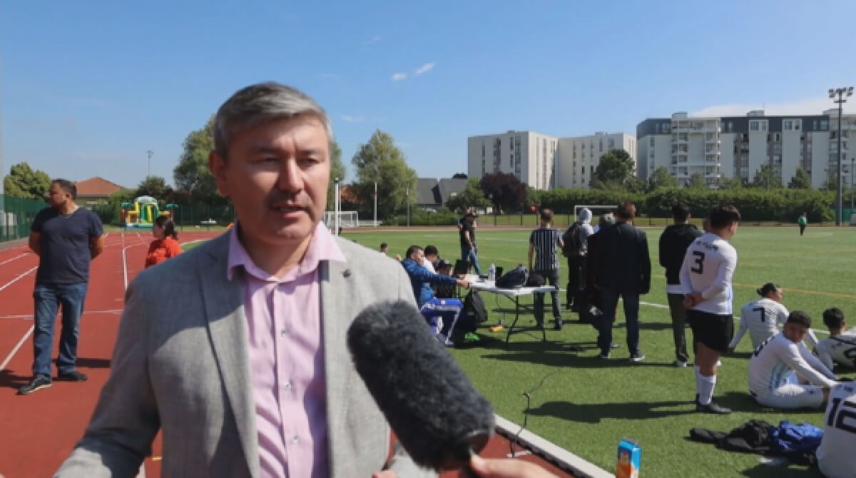 Францияда Еуропа қазақтарының құрылтайы өтіп жатыр