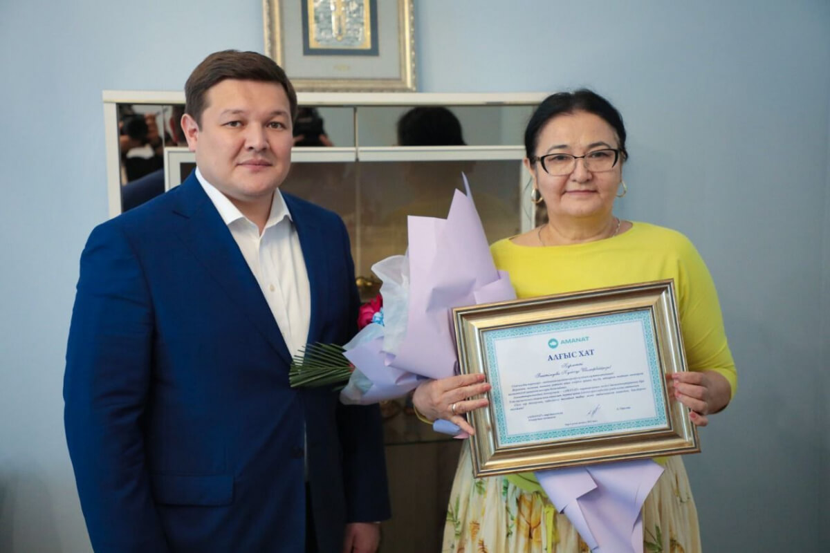 Асхат Оралов дәрігерлерді кәсіби мерекемен құттықтады