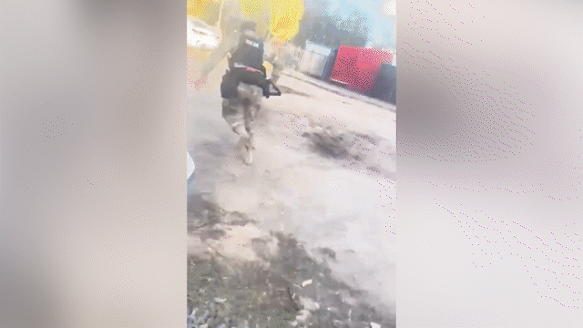 Ақтөбеде бір топ адам түнгі уақытта қарақшылық жасап, бөтен үйден ірі көлемде ақша ұрлаған