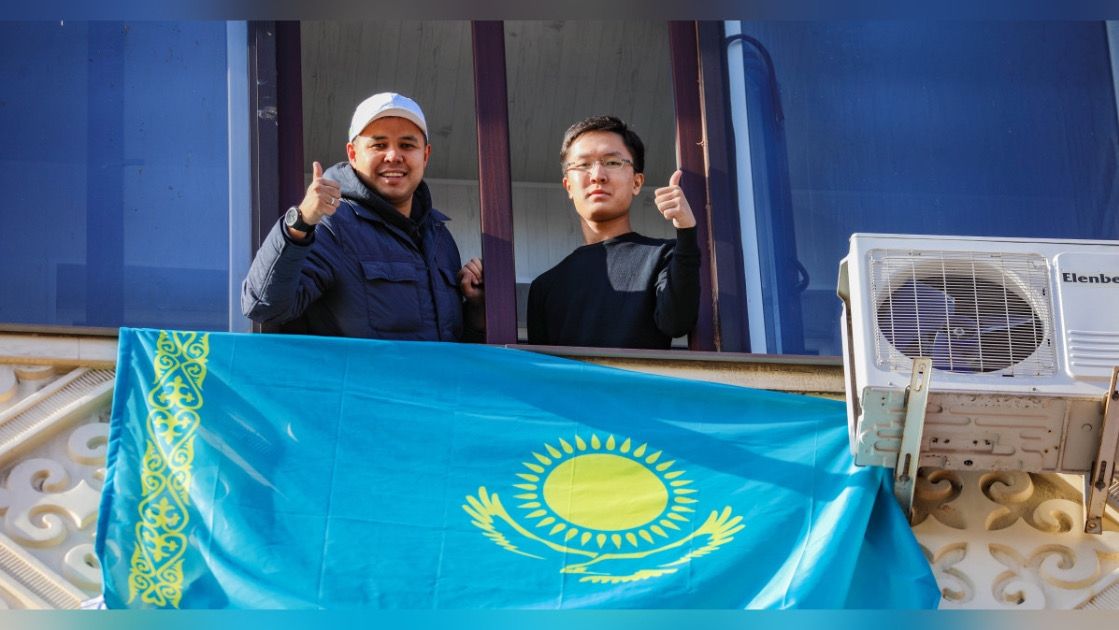 Интернетте аналармен жыныстық қатынас