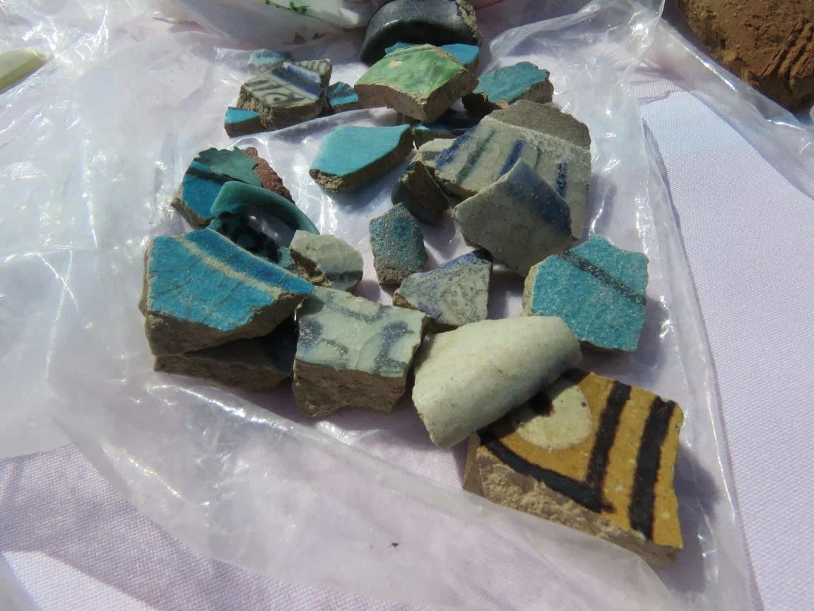 Кунилингус иесі құлдың бетіне кончает