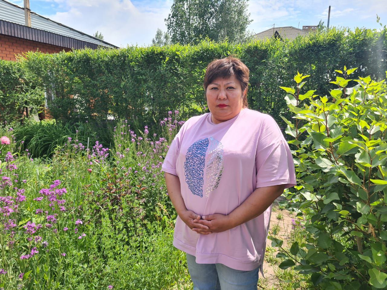 Ойыншы қаншық пениске секіреді