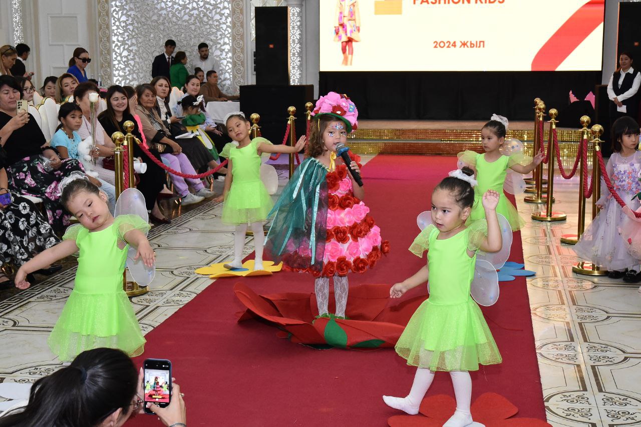 Ақ құлдардың порносын қараңыз Александра Флоринская Буданов порно